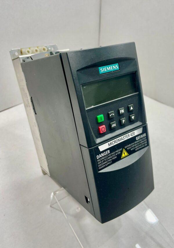 6SE6420-2UD17-5AA1- INVERSOR DE FREQUENCIA - MICROMASTER 420