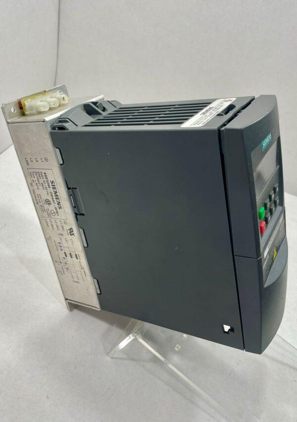 6SE6420-2UD17-5AA1- INVERSOR DE FREQUENCIA - MICROMASTER 420 - Imagem 3